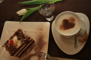Kaffee im Cafe der Elixhausener Landbäckerei GmbH